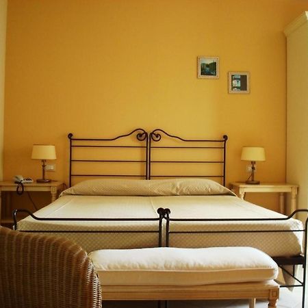 Villa Elite Resort Limone sul Garda Exterior photo